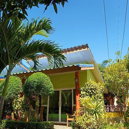 Lucky Bungalows Ko Mook Exterior photo