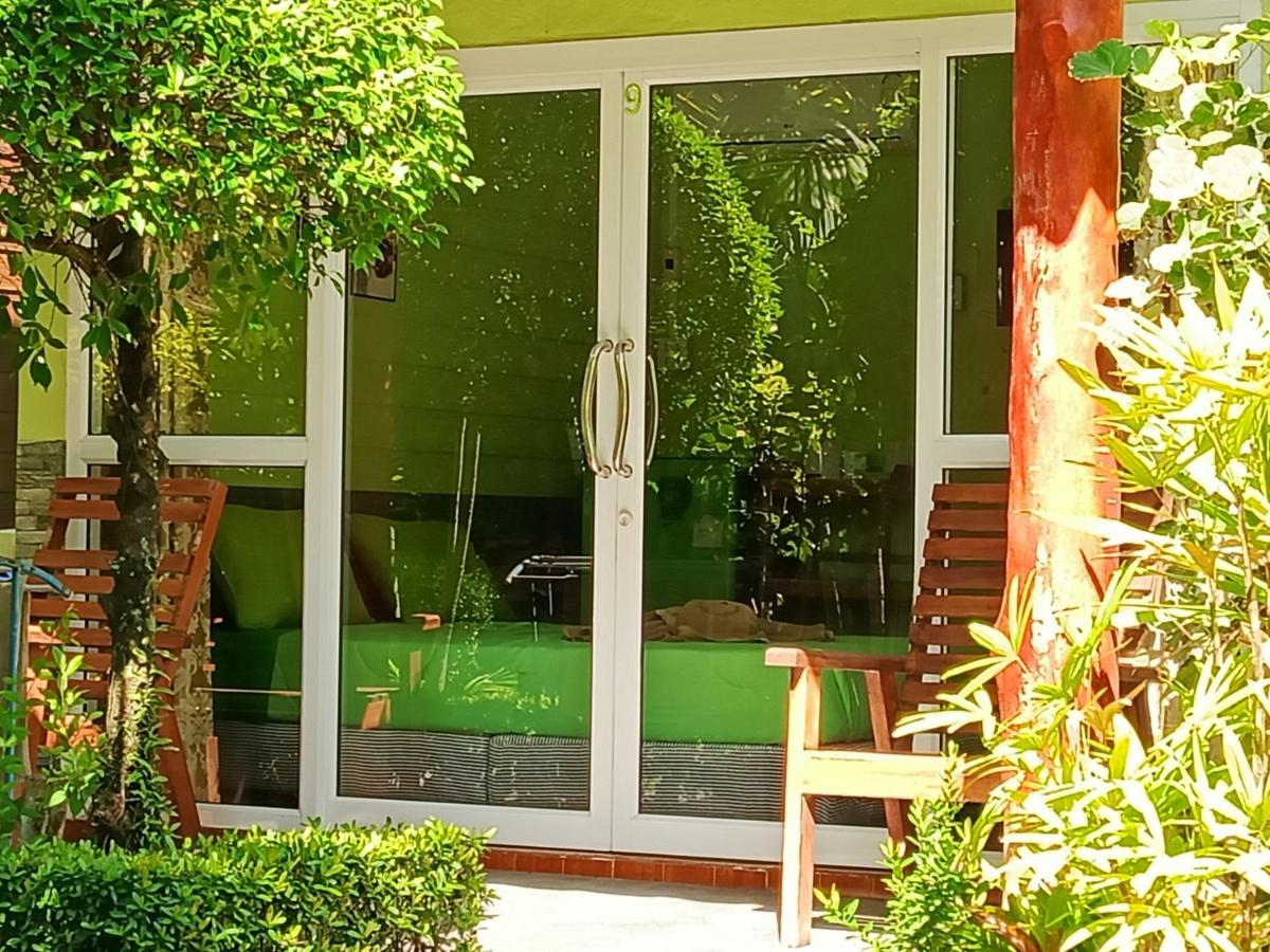 Lucky Bungalows Ko Mook Exterior photo
