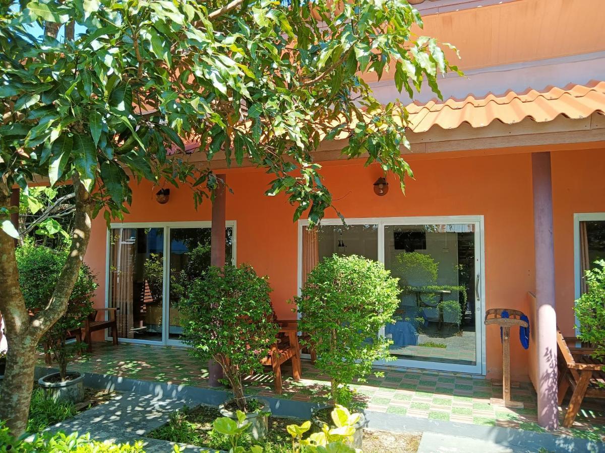 Lucky Bungalows Ko Mook Exterior photo