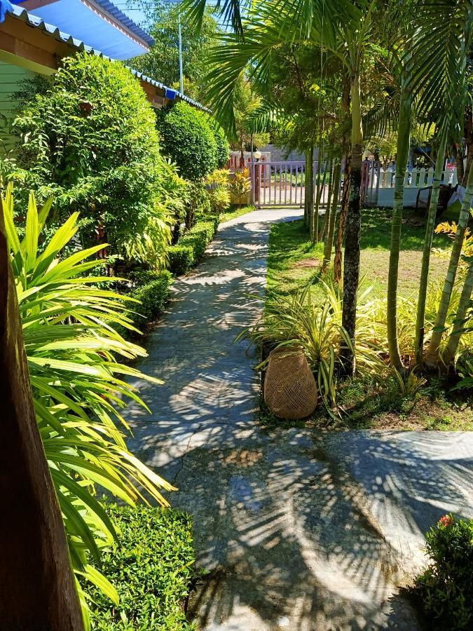 Lucky Bungalows Ko Mook Exterior photo